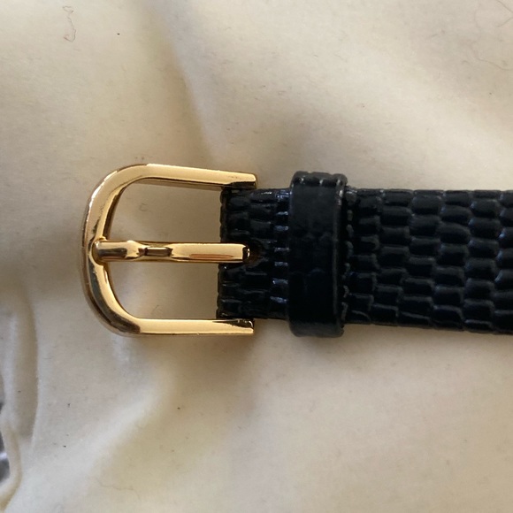 🌷sold🌷Givenchy Ladies watch - Picture 7 of 8